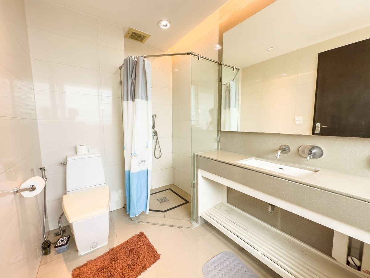 For SaleCondoRatchathewi,Phayathai : The Address Phaya Thai: 102 .46 sq. Middes, Phayathai, 22, 2 bedrooms, 2 bathrooms, 2 parking spaces in the project!