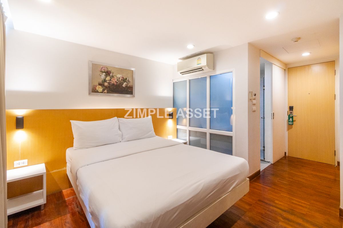 For RentSathorn, Narathiwat : Line ID: @zimple_asset  Modern room in Charoenkrung, fully furnished, convenient location. Short-term lease available.✨