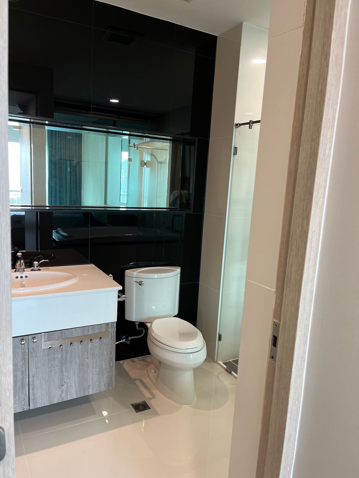 For RentCondoWitthayu, Chidlom, Langsuan, Ploenchit : For Rent Condo The Address Chidlom  fully furnished (S15-17735)