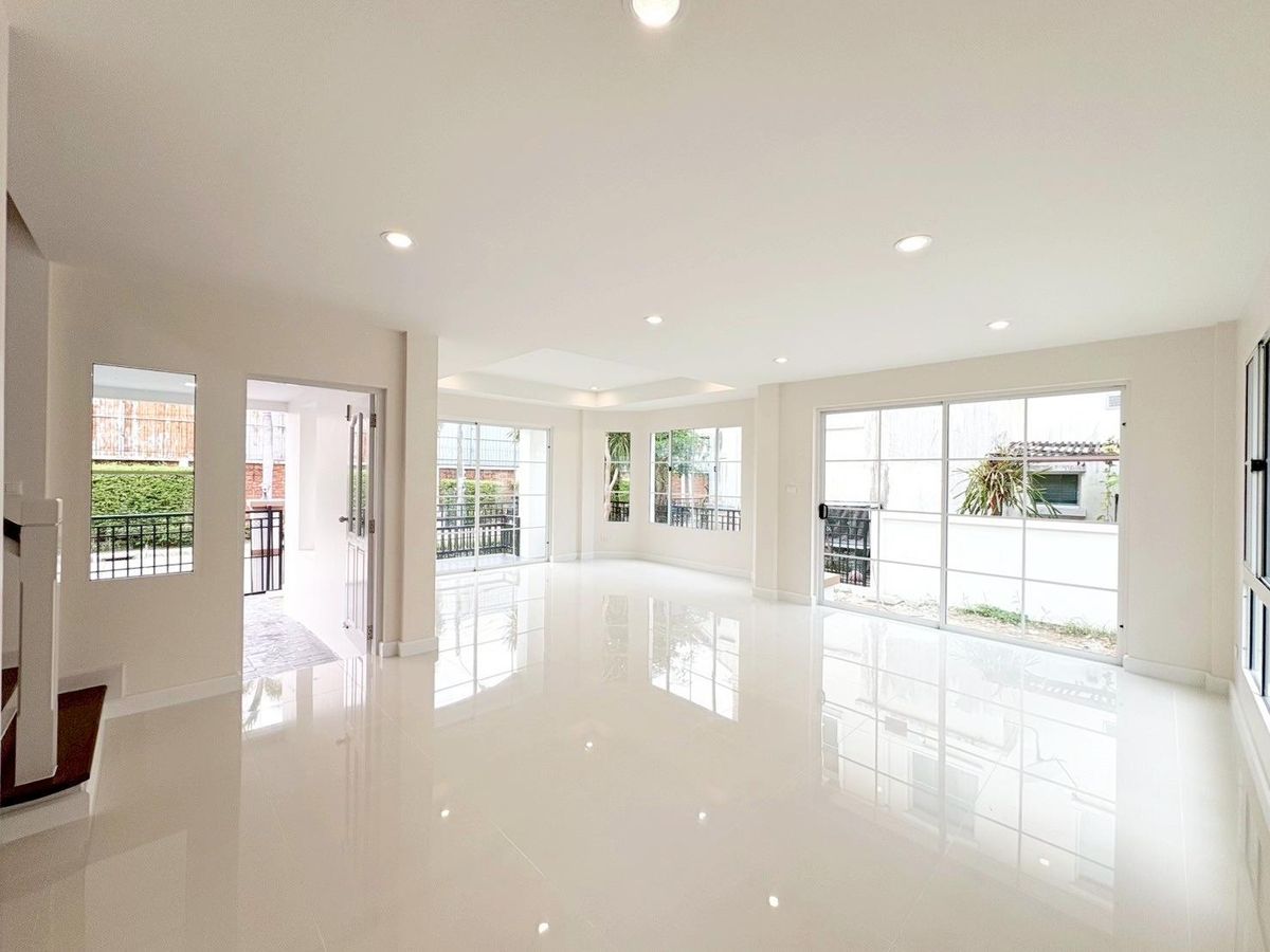 ขายบ้านพระราม 5 ราชพฤกษ์ บางกรวย : ขาย บ้านเดี่ยว รีโนเวทใหม่ทั้งหลัง มัณฑนา ปิ่นเกล้า–พระราม 5 56 ตรว. ใกล้ The Walk ราชพฤกษ์