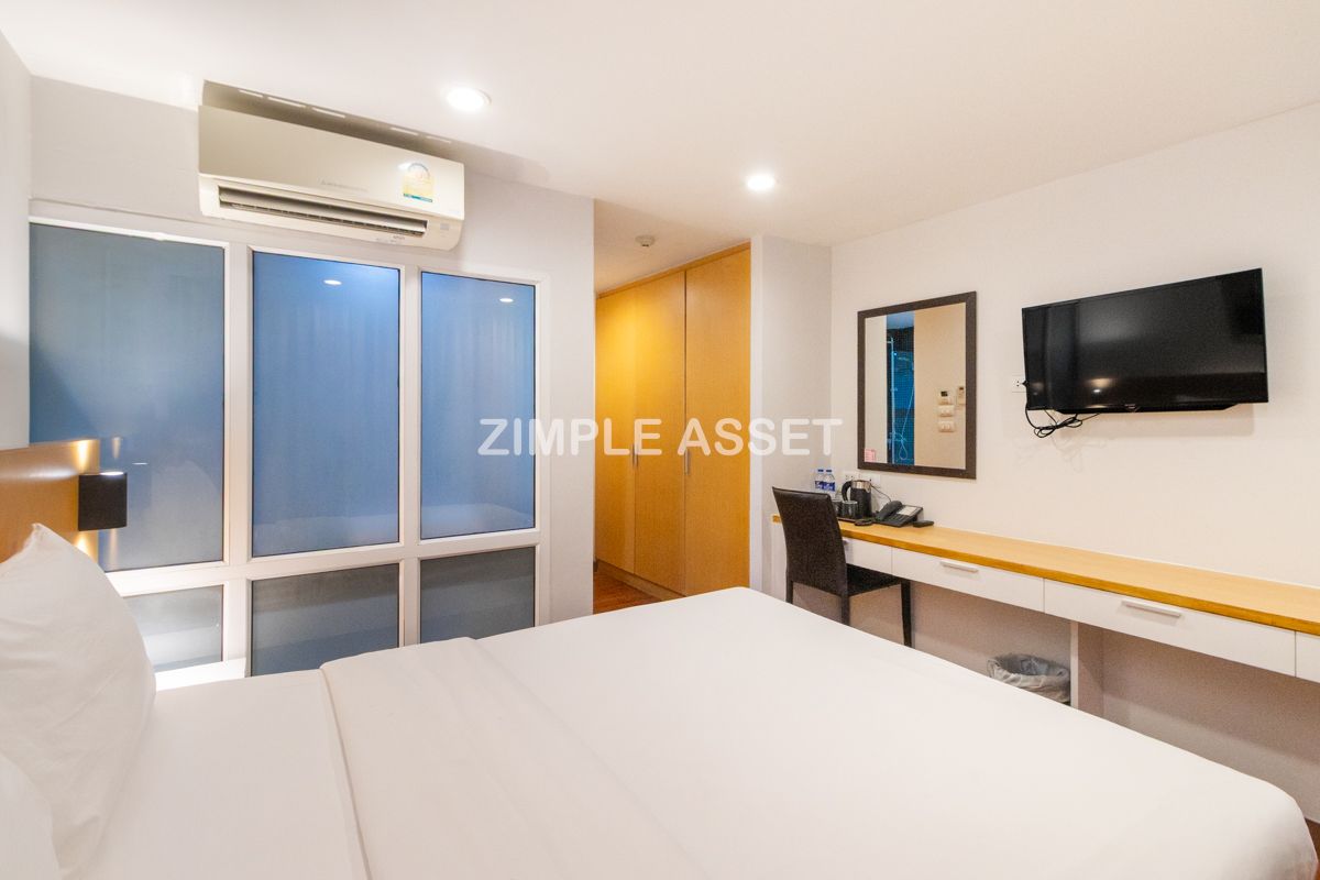 For RentSathorn, Narathiwat : Line ID: @zimple_asset  Modern room in Charoenkrung, fully furnished, convenient location. Short-term lease available.✨
