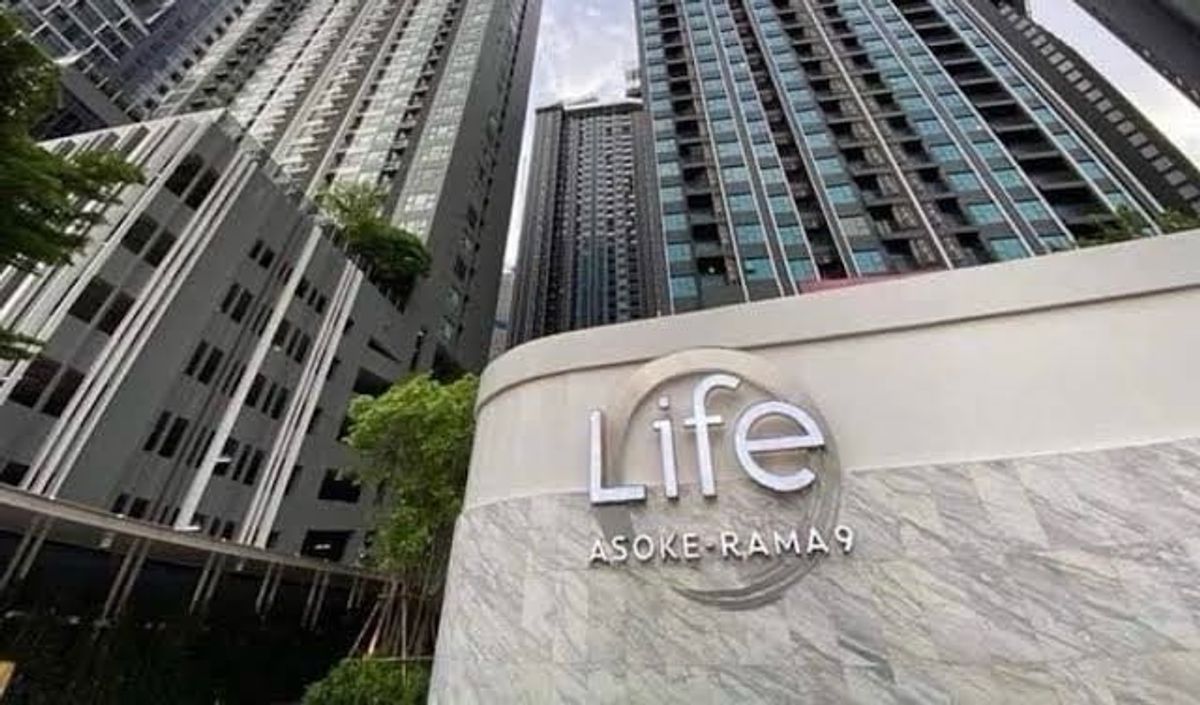 ขายคอนโดพระราม 9 เพชรบุรีตัดใหม่ RCA : ⚡️Hot Deal ⚡️  ✨
 Llife Asoke Rama9
ห้องสุดท้ายกับราคานี้ 3.94 MB  

 | 1 Bathroom 1 bathroom
33 sq.m. | Fully Furnished
รีบโทร : 0864446994 
รีบจอง 💳
ห้องพร้อมขาย ราคานี้อย่าคิดนาน 🔥
