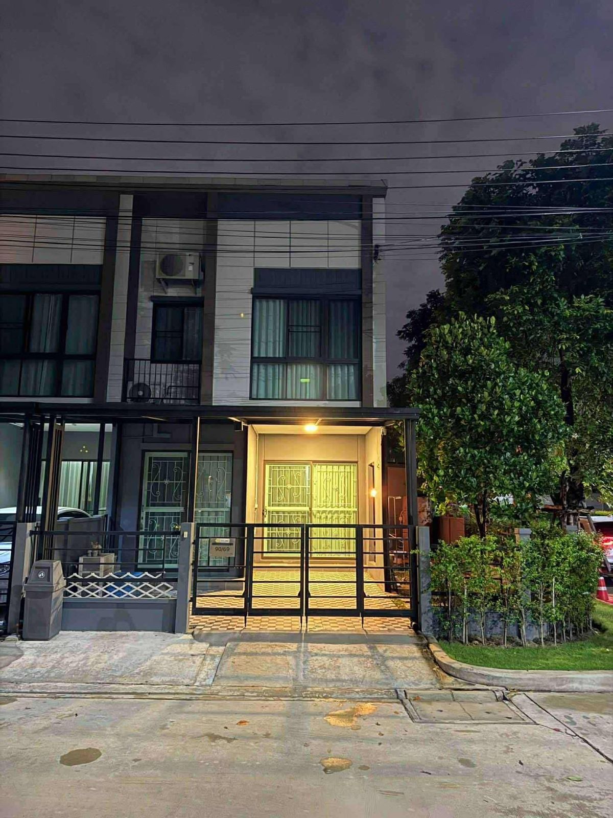 For SaleTownhomePattanakan, Srinakarin : Townhome, Rama 9 - Krungthep Kreetha 2 Bedroom (Sell), Plane Rama 9 - Krungthep Kreetha 2 / Townhome 3 Bedrooms (For Sale) ML021
