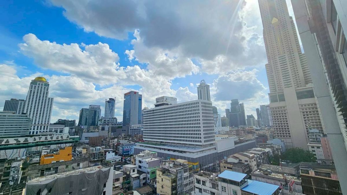 For SaleCondoRatchathewi,Phayathai : Urgent sale !! Lower than the condo scholarship in the heart of the city of Ideo Verve (Ideo Verve), the royal room, a beautiful corner room near the airport, convenient to travel.
