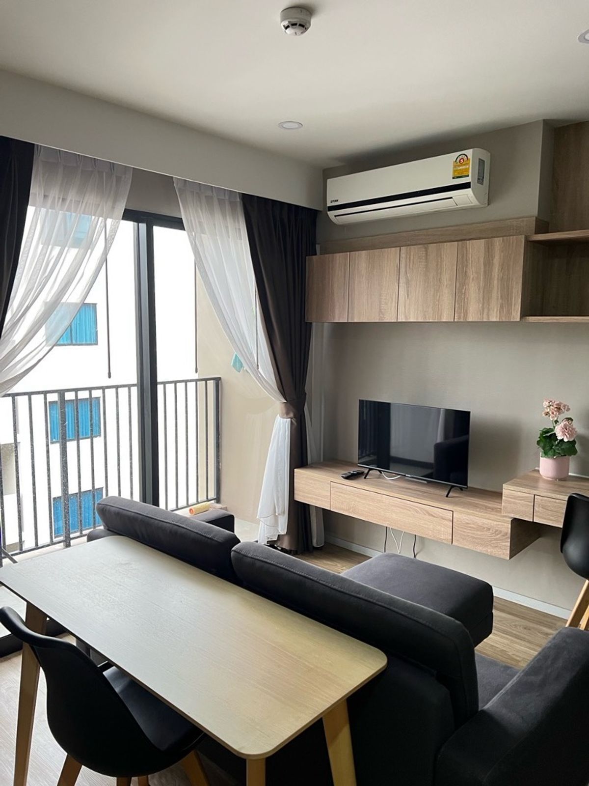 For RentCondoSathorn, Narathiwat : For rent 📍 Blossom Condo @ Sathorn - Charoenrat 📍 Fully furnished and equipped, near BTS Surasak