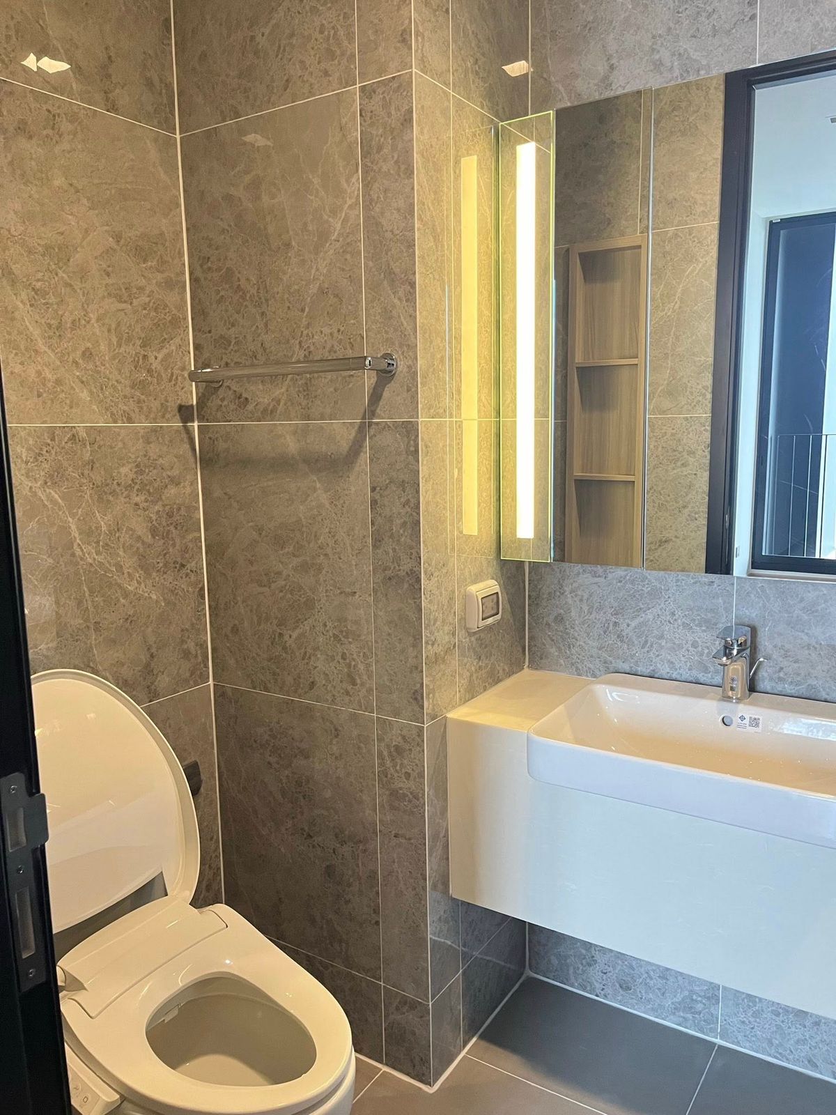 For RentCondoAri,Anusaowaree : Condo for rent, Noble Around Ari, 1 bedroom, 35 sqm., 12Xth floor. Best Rate.