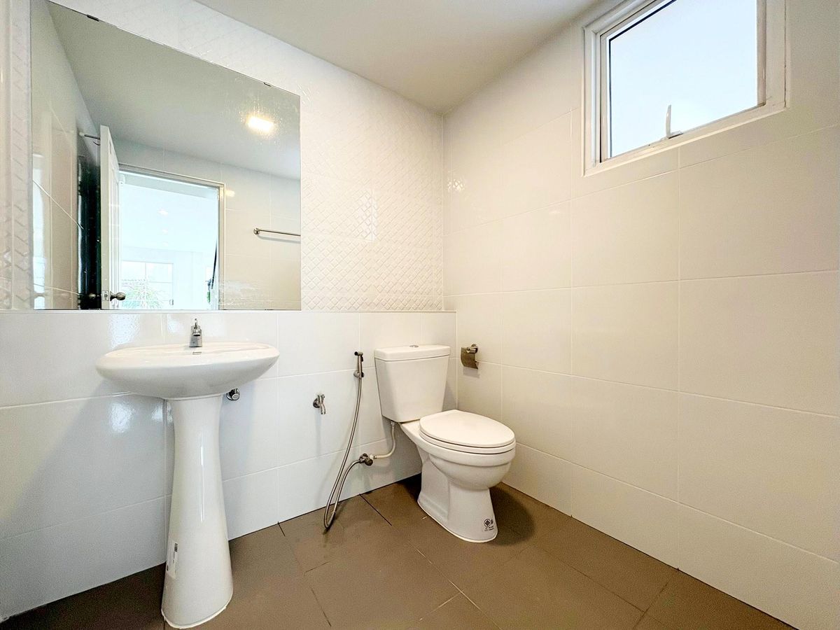 ขายบ้านพระราม 5 ราชพฤกษ์ บางกรวย : ขาย บ้านเดี่ยว รีโนเวทใหม่ทั้งหลัง มัณฑนา ปิ่นเกล้า–พระราม 5 56 ตรว. ใกล้ The Walk ราชพฤกษ์