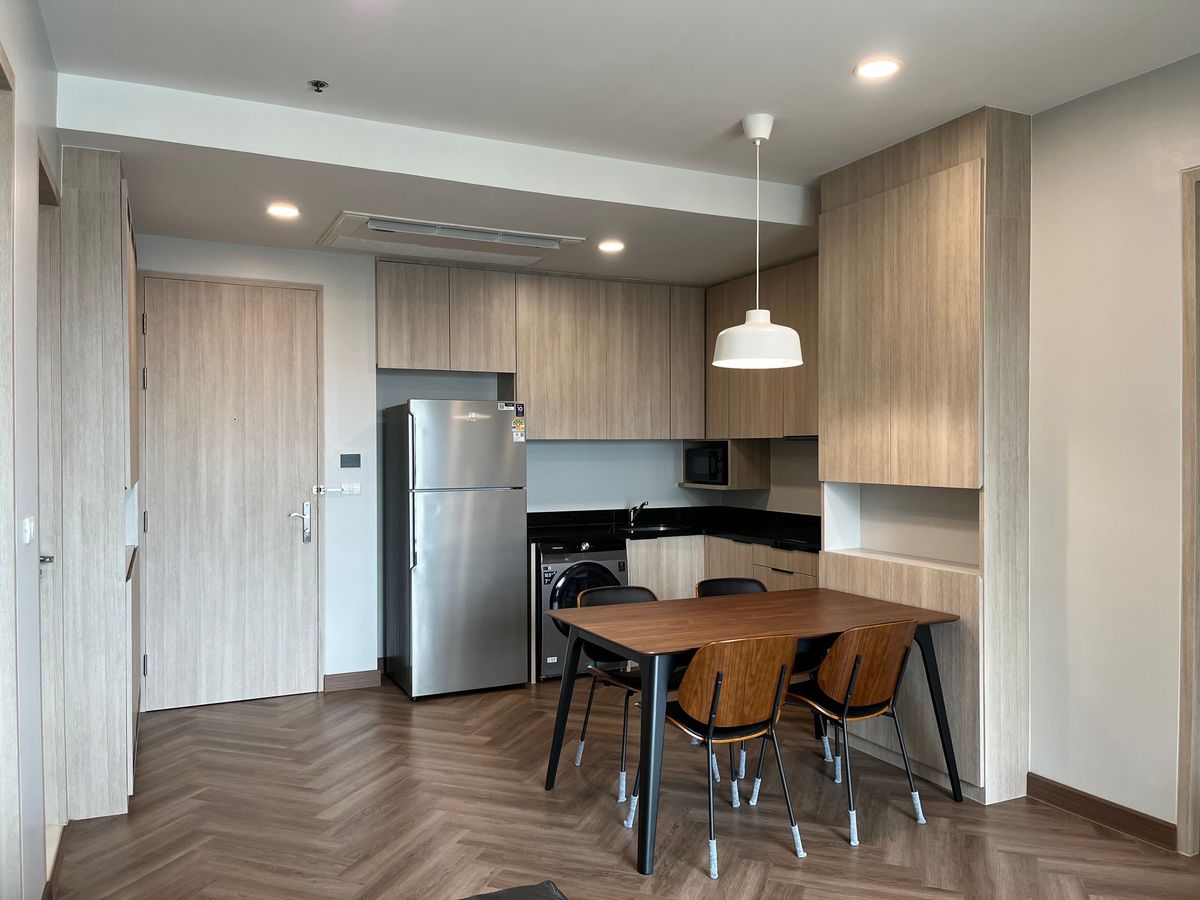 For RentCondoWitthayu, Chidlom, Langsuan, Ploenchit : For Rent Condo The Address Chidlom  fully furnished (S15-17735)