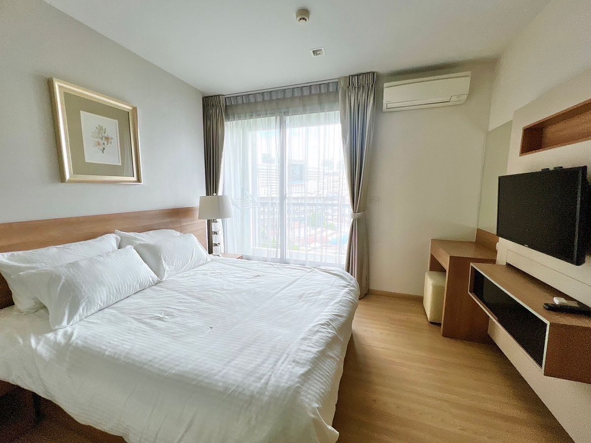 ให้เช่าคอนโดสาทร นราธิวาส : ให้เช่า ✨ Rhythm Sathorn ✨ เฟอร์นิเจอร์ และ เครื่องใช้ไฟฟ้าครบ ใกล้ BTS สะพานตากสิน