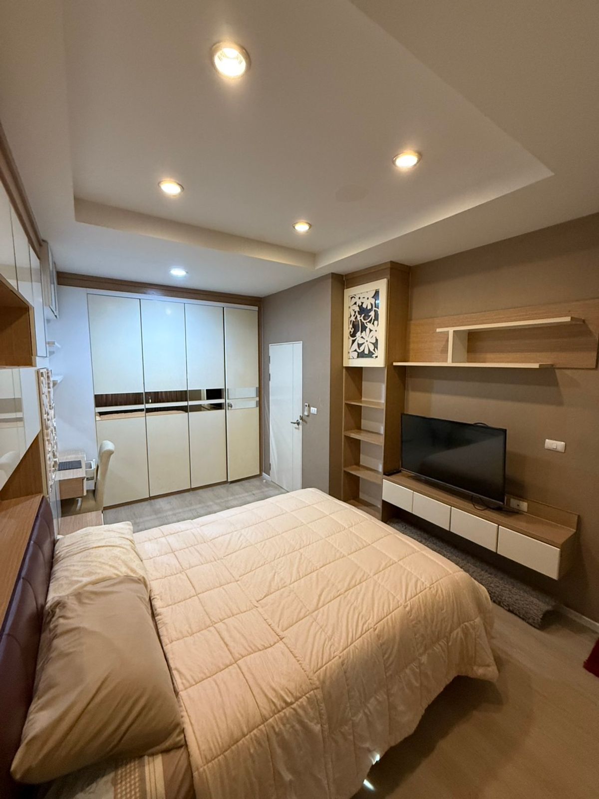 ให้เช่าทาวน์โฮมอ่อนนุช อุดมสุข : 45,000 BHT/Month Town House 3 ชั้น 3 ห้องนอน (Sukhumvit 77) 