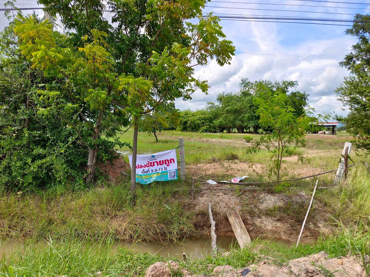 ขายที่ดินกาญจนบุรี : ขาย ที่ดินเปล่า ติดถนนเส้นหลัก 3442 ห้วยกระเจา กาญจนบุรี เนื้อที่ 2 ไร่ 313 ตร.ว. เดินทางสะดวกมาก ใกล้สุพรรณบุรีและกรุงเทพฯ