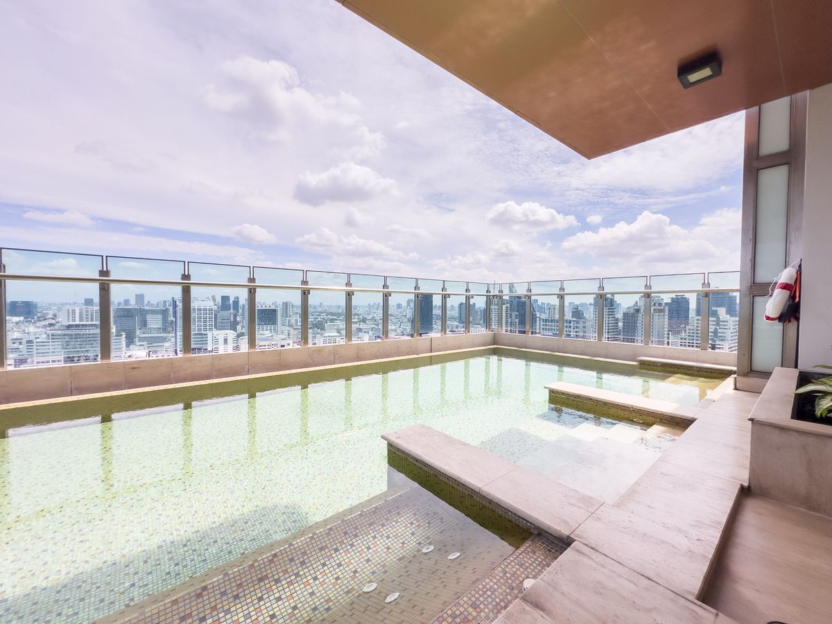 For SaleCondoRatchathewi,Phayathai : The Address Phaya Thai: 102 .46 sq. Middes, Phayathai, 22, 2 bedrooms, 2 bathrooms, 2 parking spaces in the project!