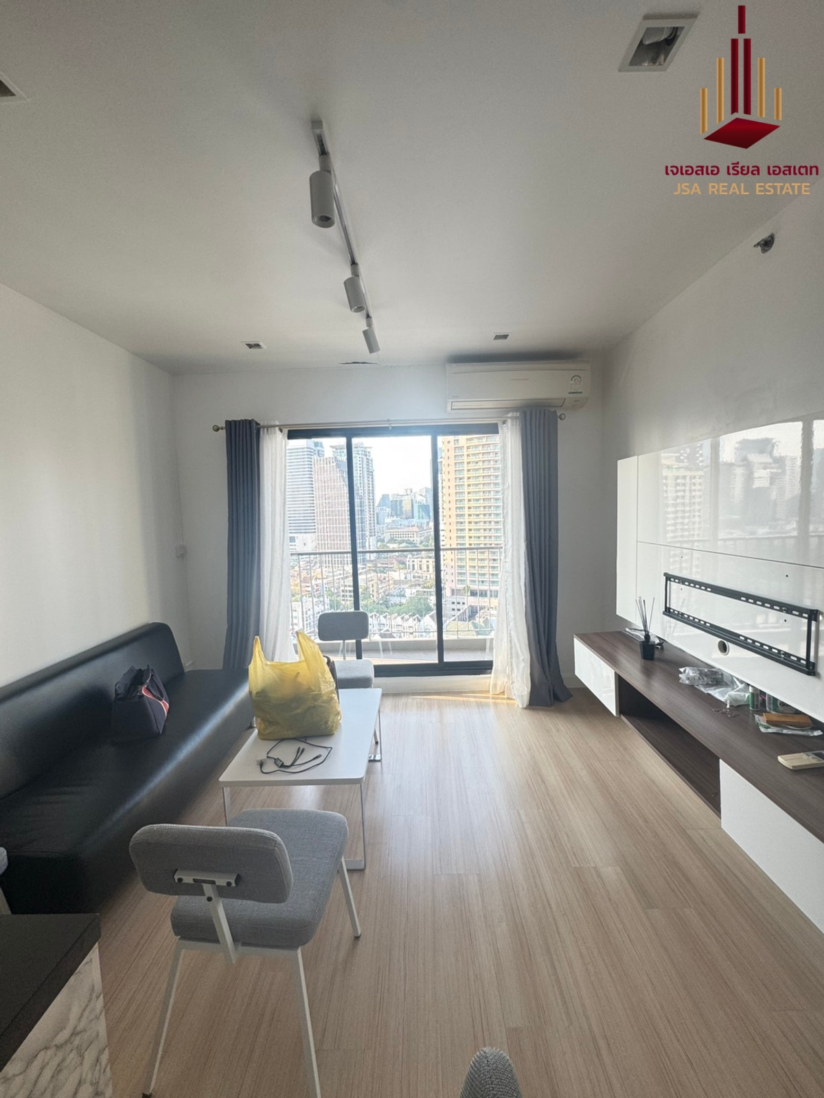 For RentCondoSathorn, Narathiwat : ✨ For Rent: The Seed Mingle Condo ✨ 💰 ONLY 18,000 THB/Month