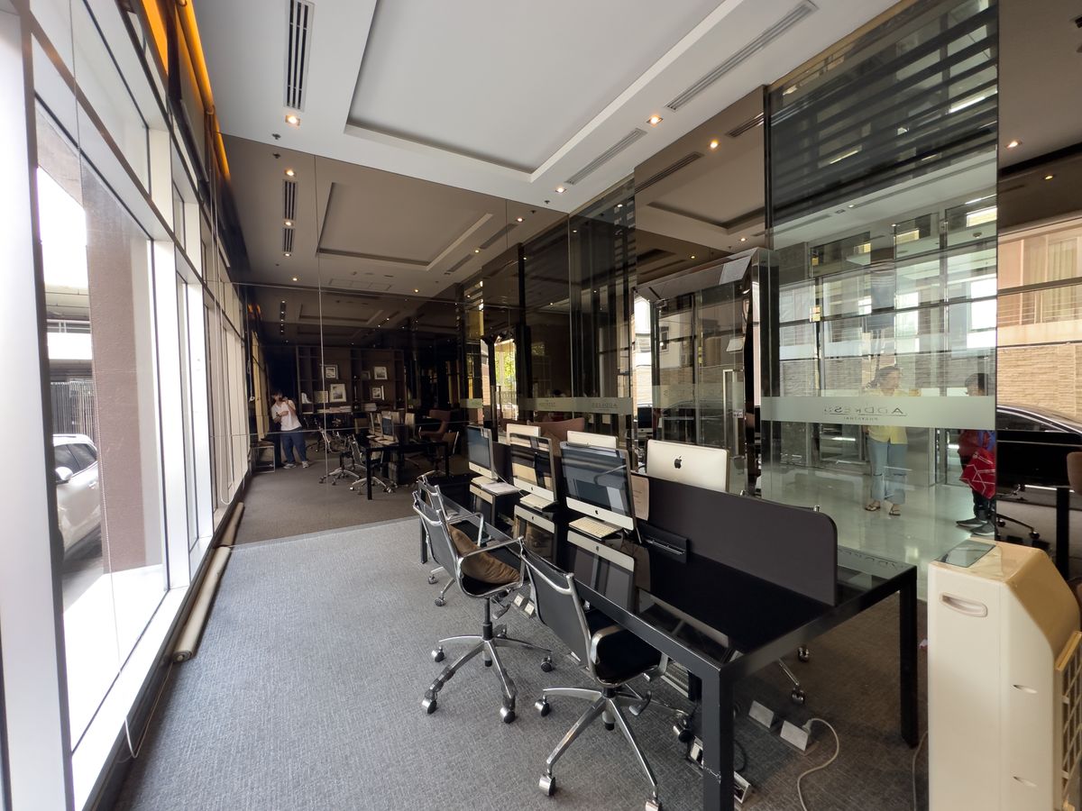 For SaleCondoRatchathewi,Phayathai : The Address Phaya Thai: 102 .46 sq. Middes, Phayathai, 22, 2 bedrooms, 2 bathrooms, 2 parking spaces in the project!