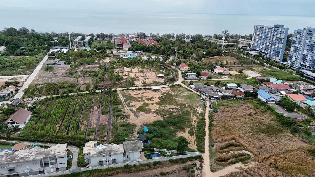 ขายที่ดินชะอำ เพชรบุรี : ขายที่ดิน ติดหาดชะอำ – เพชรบุรีRare Asset! ใกล้ทะเลเพียง 500 เมตร ราคาดีเกินต้าน ใกล้เคียงราคาประเมิน!