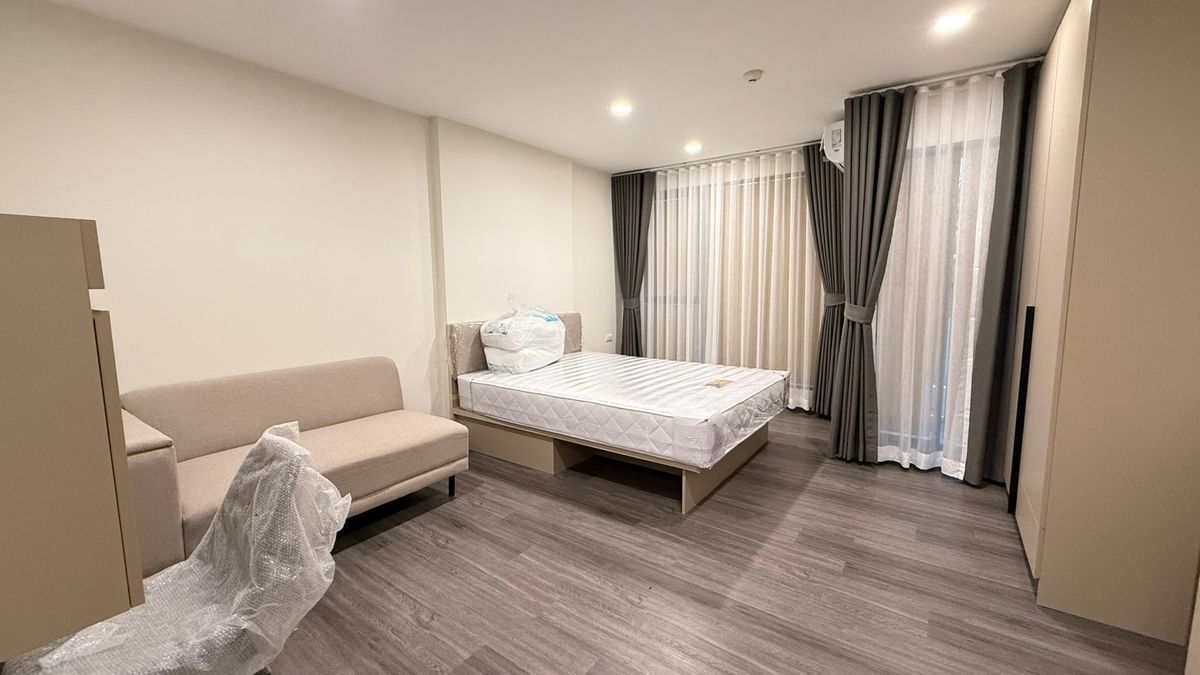 For RentCondoWongwianyai, Charoennakor : (For Rent) Flexi Sathon - Charoennakorn Phase 2 Low -Rise 8 Condo near BTS Krung Thon Buri 600 meters