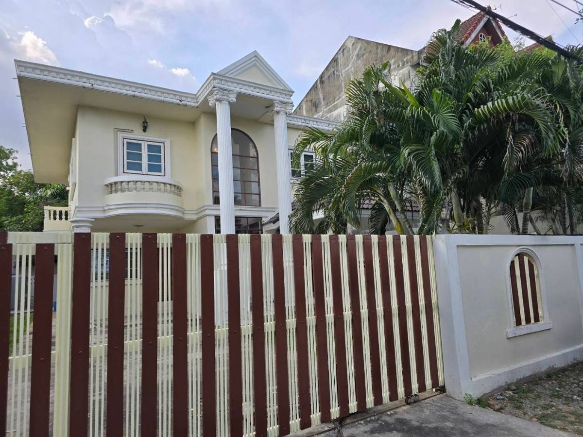 For RentHouseRamkhamhaeng, Hua Mak : Single house Ramkhamhaeng - Huamak 