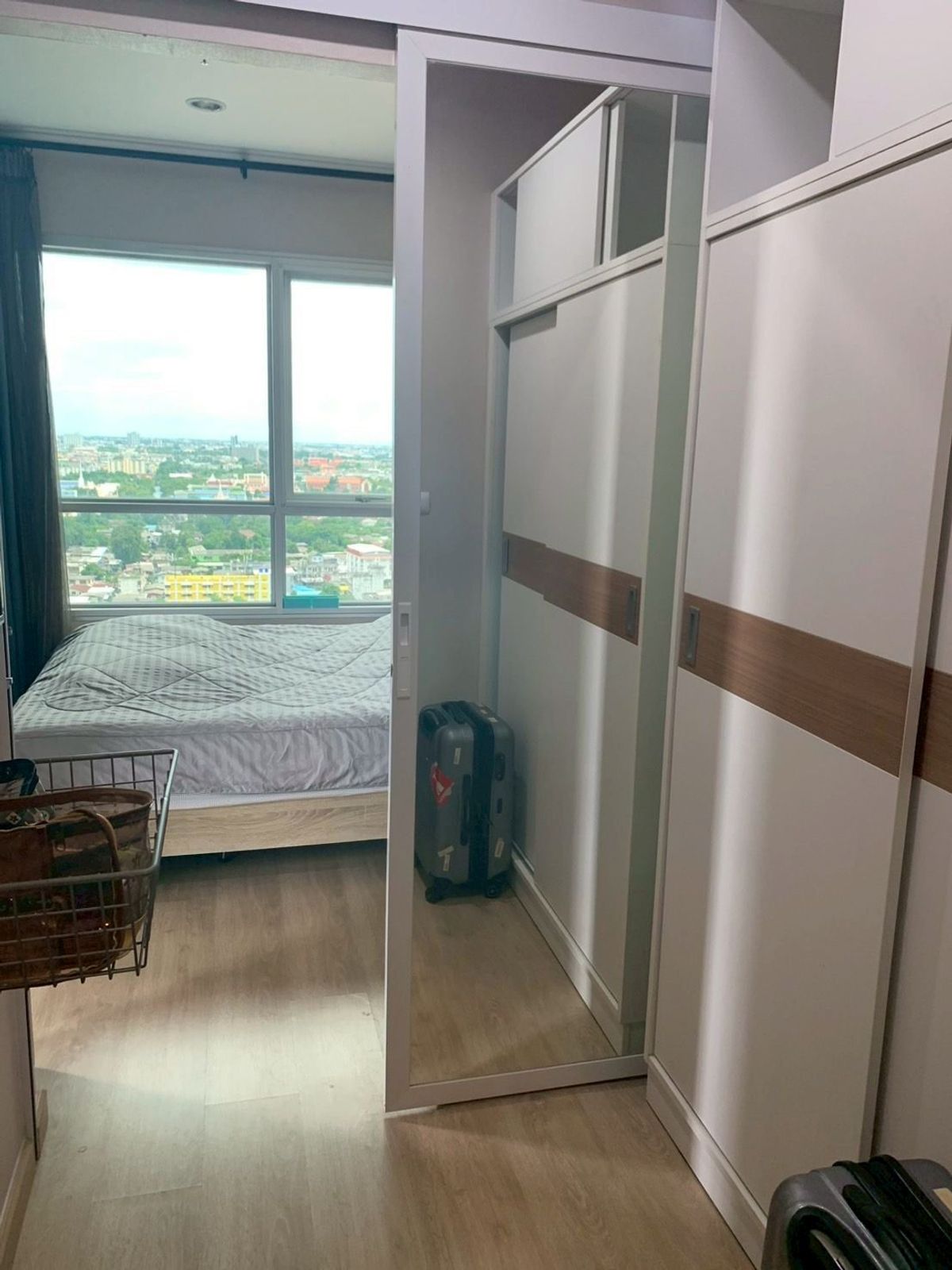 For SaleCondoThaphra, Talat Phlu, Wutthakat : Condo for sale in the center of only 1 step to BTS Wutthakat