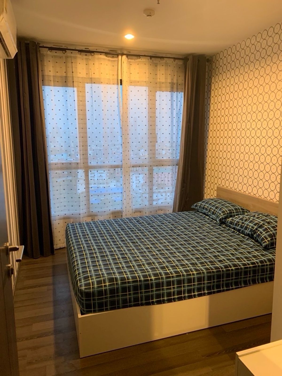 For RentCondoOnnut, Udomsuk : Rent The Base Park East, corner room, 16th floor, city view, 180 degrees, size 32 sq.w., beautiful decoration, electrical appliances and complete Near BTS Onnut Ready to enter the price of 16,000 baht