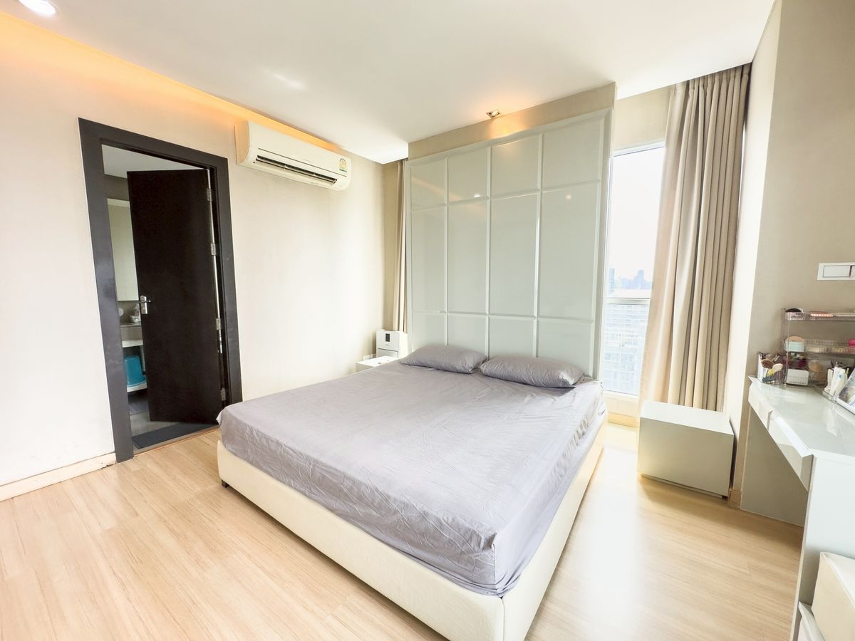 For SaleCondoRatchathewi,Phayathai : The Address Phaya Thai: 102 .46 sq. Middes, Phayathai, 22, 2 bedrooms, 2 bathrooms, 2 parking spaces in the project!