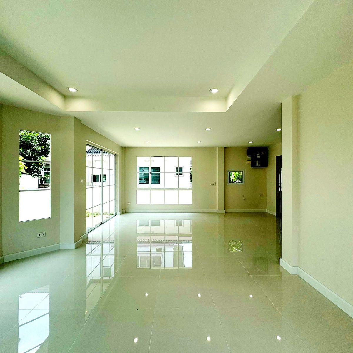 ขายบ้านพระราม 5 ราชพฤกษ์ บางกรวย : ขาย บ้านเดี่ยว รีโนเวทใหม่ทั้งหลัง มัณฑนา ปิ่นเกล้า–พระราม 5 56 ตรว. ใกล้ The Walk ราชพฤกษ์