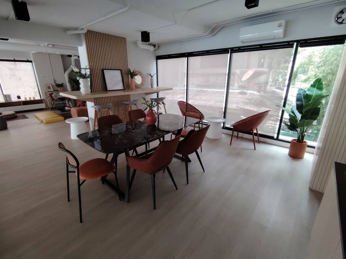 CondoSamut Prakan,Samrong : Selling/renting a condo with Alive Sukhumvit76 near BTS Bearing and Expressway Golden location, the best price