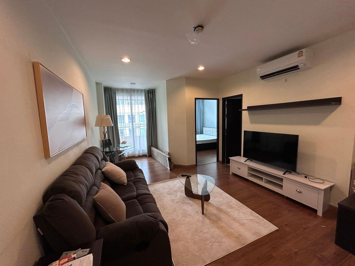 For RentCondoSukhumvit, Asoke, Thonglor : For rent the address sukhumvit 42 one bedroom 45 sqm price 22,000 thb