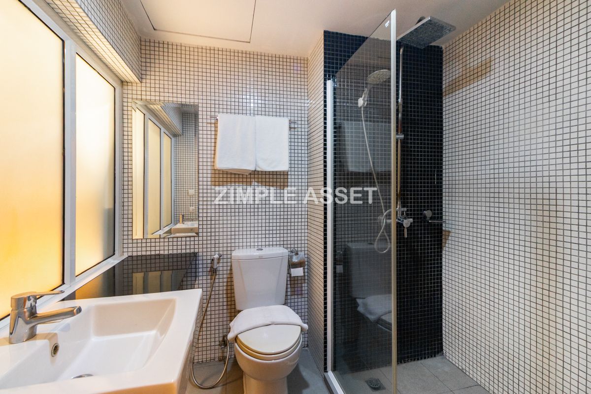 For RentSathorn, Narathiwat : Line ID: @zimple_asset  Modern room in Charoenkrung, fully furnished, convenient location. Short-term lease available.✨