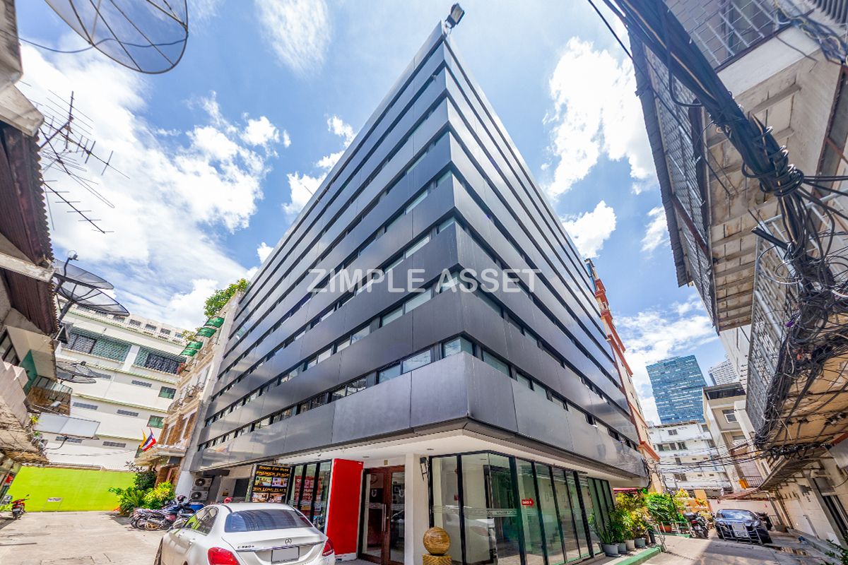 For RentSathorn, Narathiwat : Line ID: @zimple_asset  Modern room in Charoenkrung, fully furnished, convenient location. Short-term lease available.✨