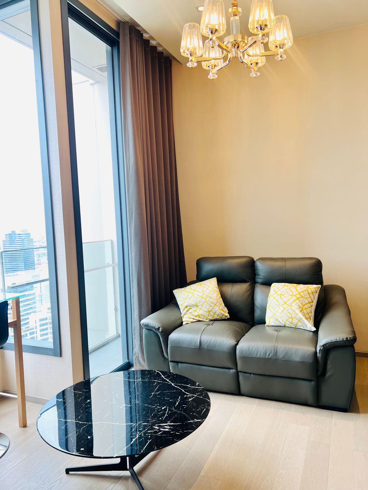 For RentCondoSukhumvit, Asoke, Thonglor : Luxury Living 🏙️ The Esse Asoke | 1br 45 SQ.M. | Fully Furnished | Prime Location
