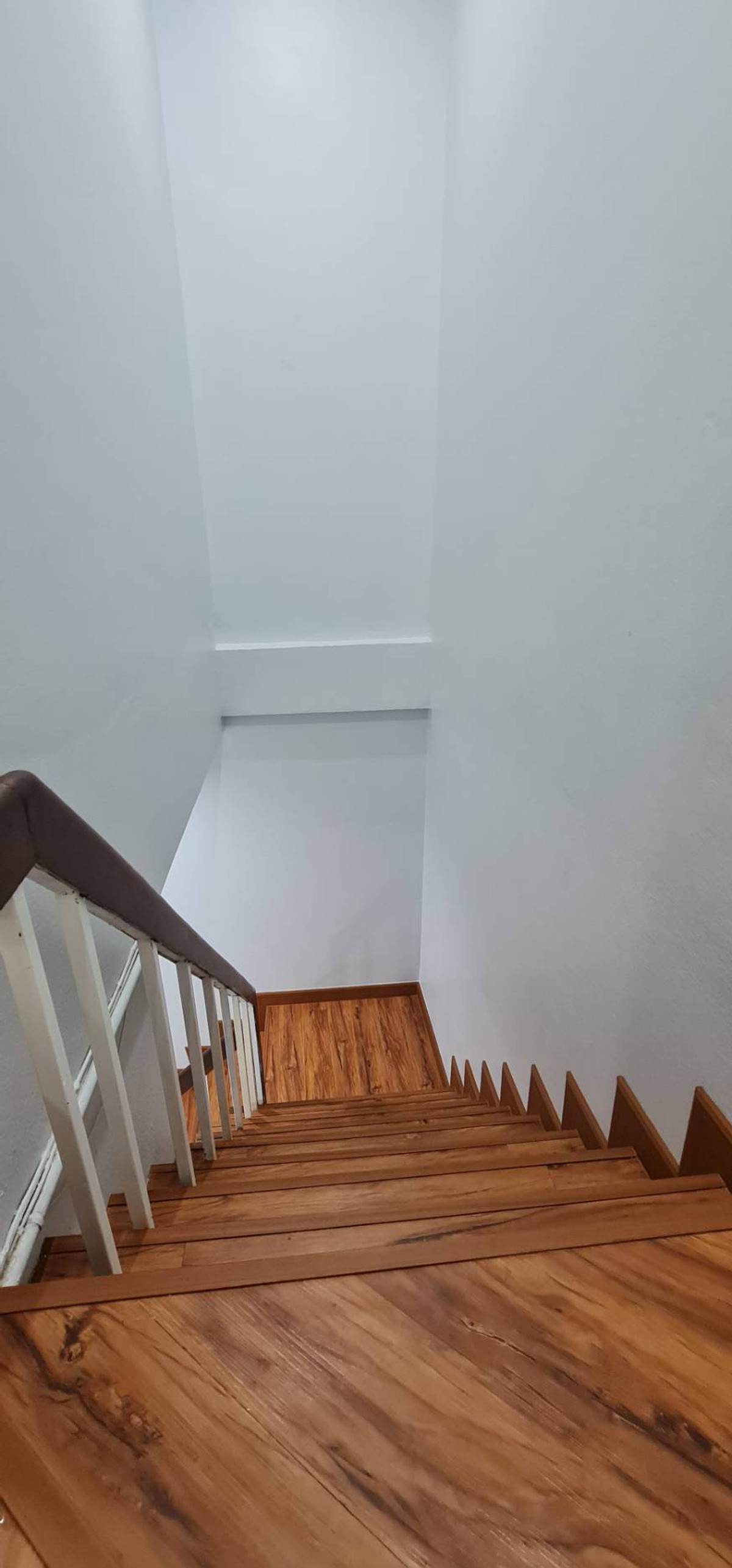 ขายทาวน์โฮมมีนบุรี-ร่มเกล้า : บ้านทาวน์เฮ้าส์ 2 ชั้น รีโนเวทใหม่สไตล์มินิมอล ทำเลรามคำแหง 106 ใกล้ MRTสัมมากร