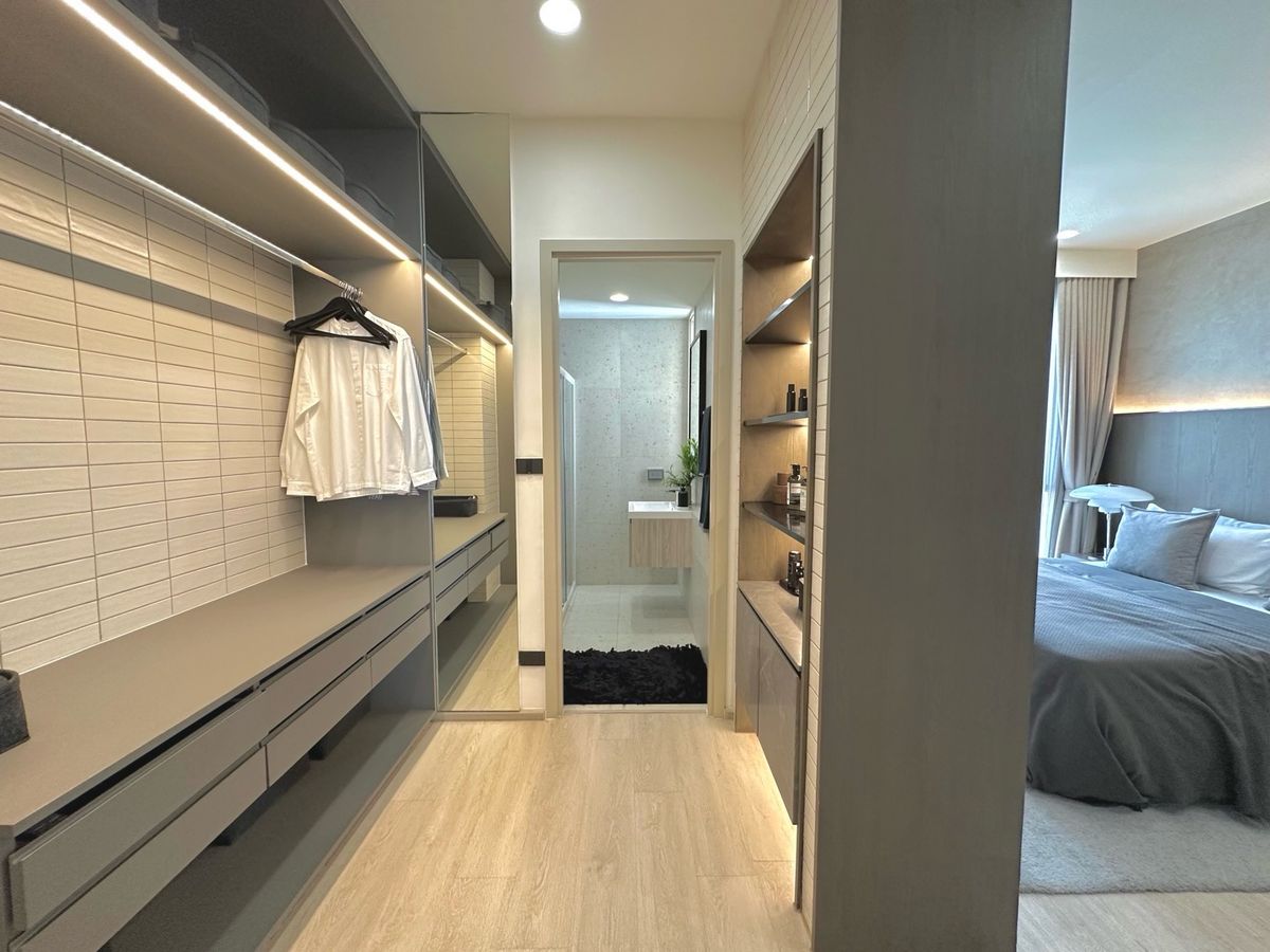 For SaleTownhomePattanakan, Srinakarin : Special plots are ready to be the owner.