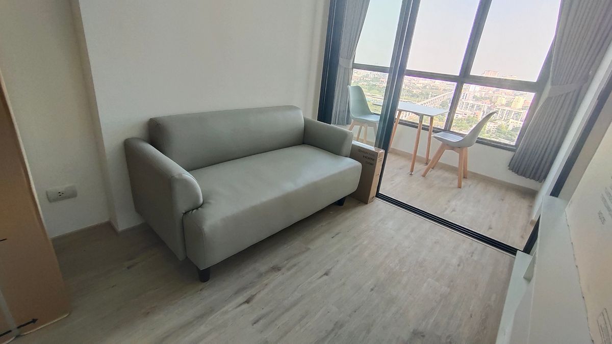 For RentCondoPattanakan, Srinakarin : For Rent: The Rich Rama 9 -SRINAKARIN CONDO DETILS: - 1 Bedroom Plus, 1 Bathroom, 1 Living Room - Size 30 SQM. - 23nd Floor - 𝐅𝐮𝐥𝐥𝐲 𝐅𝐮𝐫𝐧𝐢𝐬𝐡𝐞𝐝 with Electrical Appliances