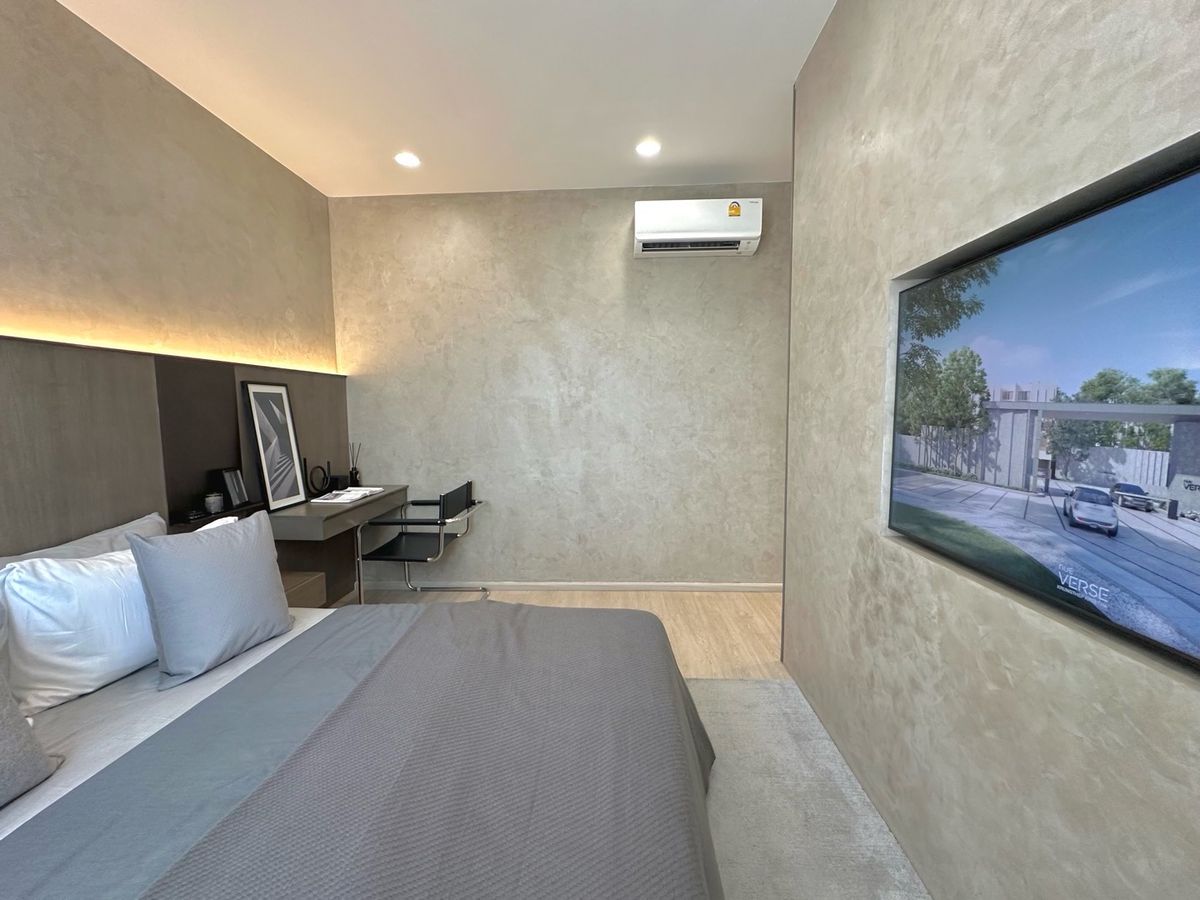 For SaleTownhomePattanakan, Srinakarin : Special plots are ready to be the owner.