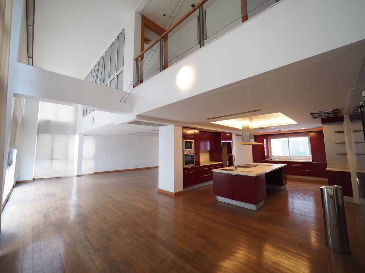 TownhomeSukhumvit, Asoke, Thonglor : Luxury Townhome 5 Story with Elevator and pool in Thonglor-Ekamai