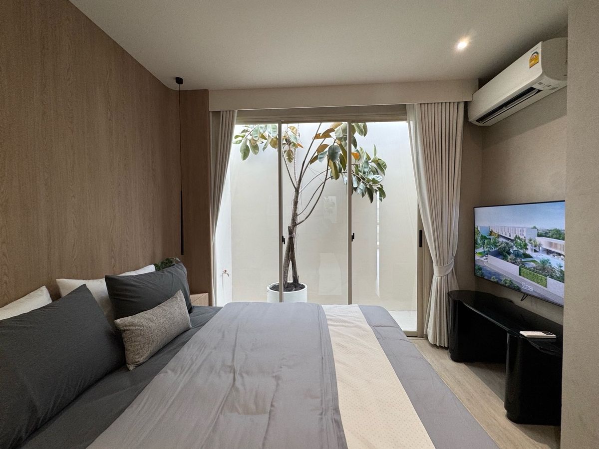 For SaleTownhomePattanakan, Srinakarin : ✨ Nue Verse Krungthep Kreetha — Luxury homes in a prime location in the new CBD, Rama 9, near the motorway and the Beverly Hills of Thailand.