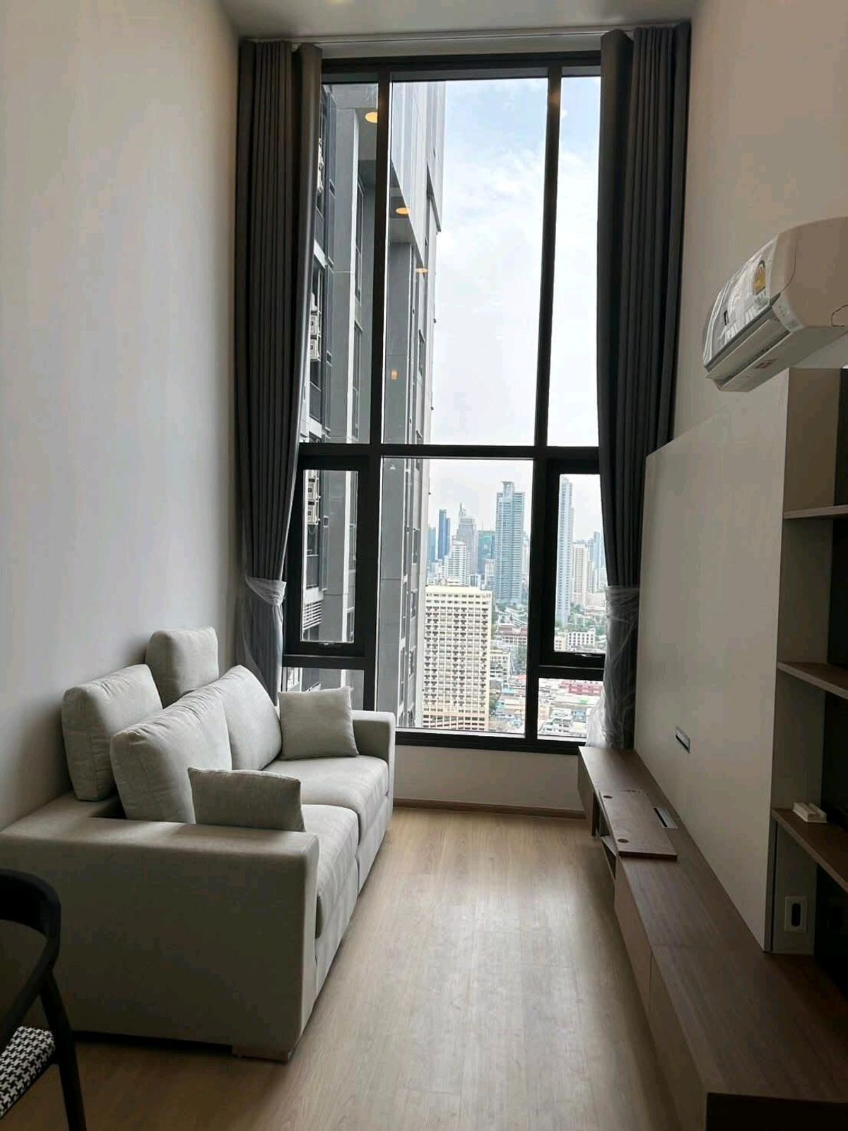 ให้เช่าคอนโดคลองเตย กล้วยน้ำไท : 💫💫Duplex on High  near CBD💫💫