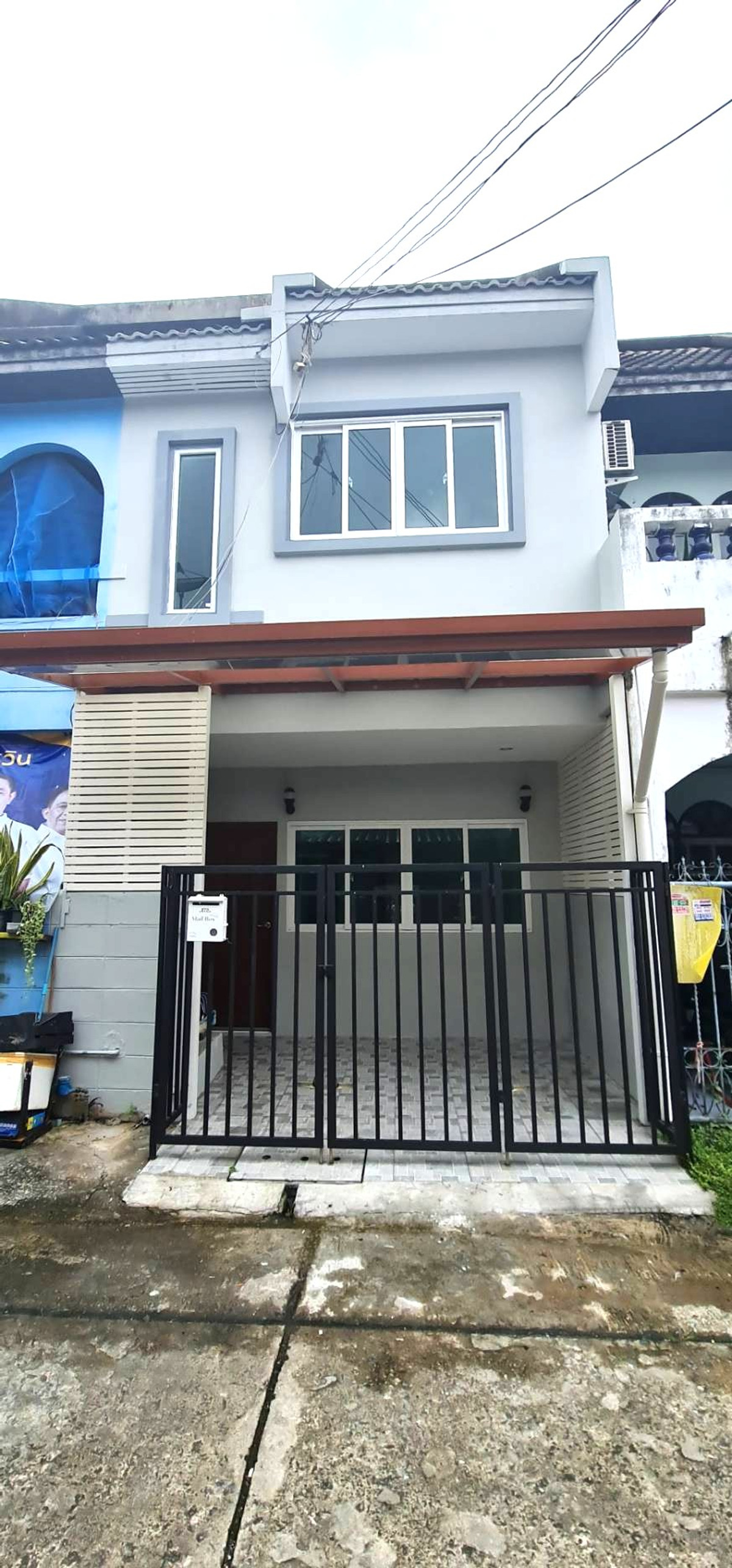 ขายทาวน์โฮมมีนบุรี-ร่มเกล้า : บ้านทาวน์เฮ้าส์ 2 ชั้น รีโนเวทใหม่สไตล์มินิมอล ทำเลรามคำแหง 106 ใกล้ MRTสัมมากร