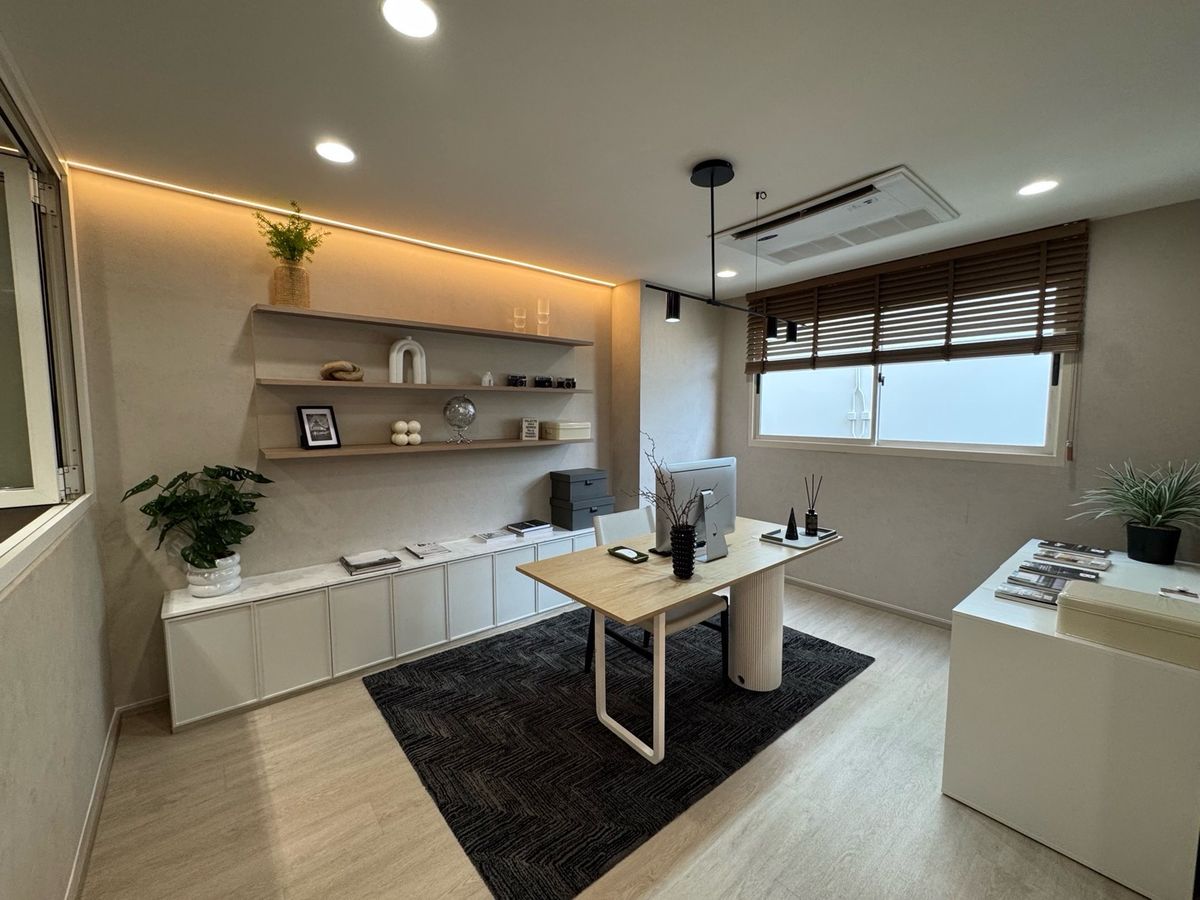 For SaleTownhomePattanakan, Srinakarin : ✨ Nue Verse Krungthep Kreetha — Luxury homes in a prime location in the new CBD, Rama 9, near the motorway and the Beverly Hills of Thailand.