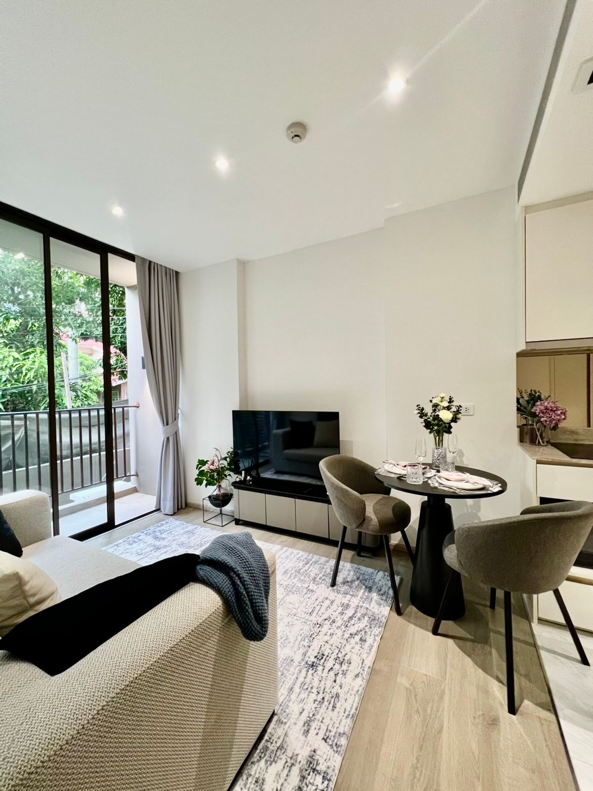 For RentCondoSukhumvit, Asoke, Thonglor : 🌿 ✨ FYNN Asoke ✨🌿 1 BED 1 Bath, RENTAL 30,000 BAHT