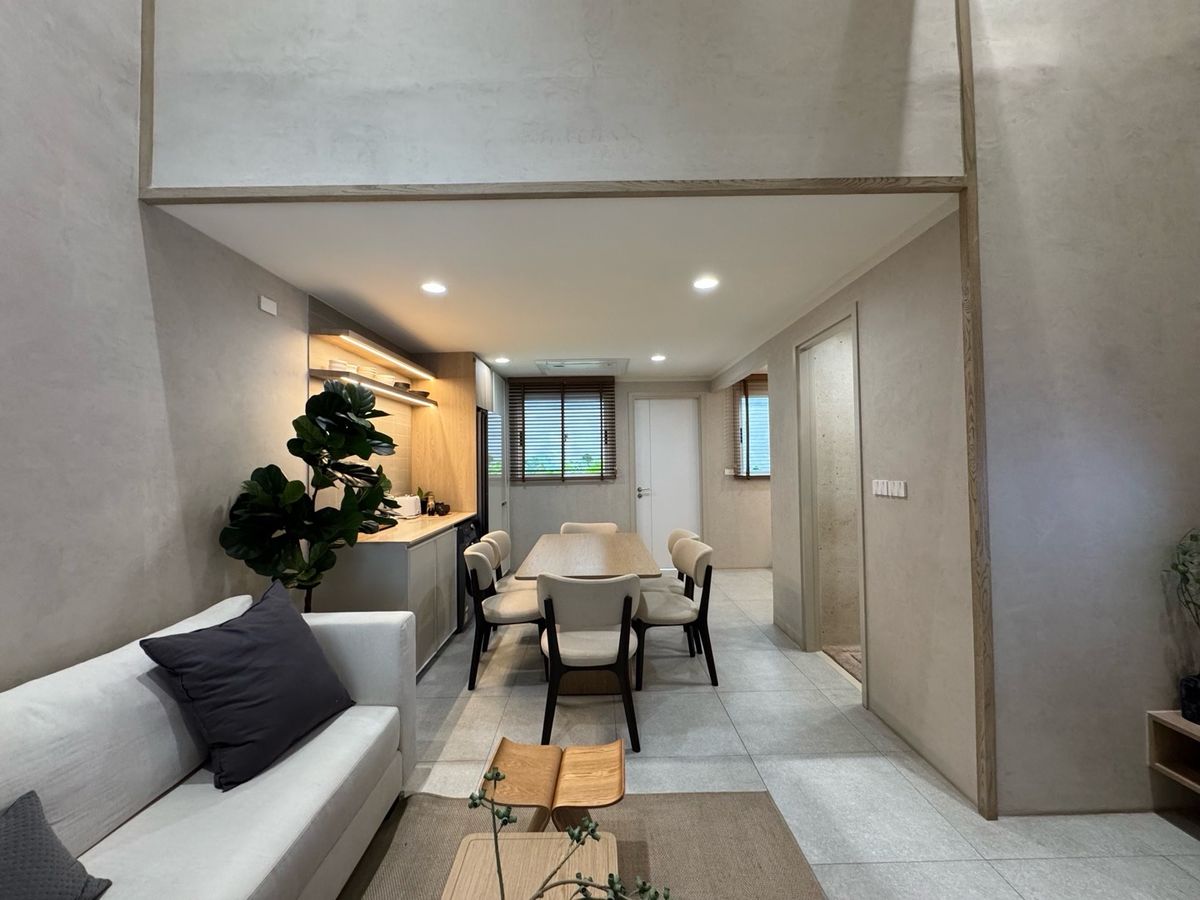 For SaleTownhomePattanakan, Srinakarin : ✨ Nue Verse Krungthep Kreetha — Luxury homes in a prime location in the new CBD, Rama 9, near the motorway and the Beverly Hills of Thailand.