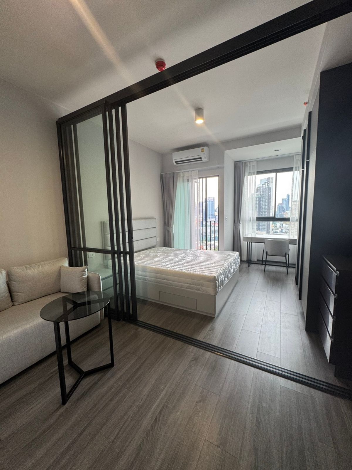 For RentCondoKhlongtoei, Kluaynamthai : 1 bed 1 bath 30 sqm condo at Ideo Sukhumvit Rama 4 for rent 22,000THB per month, Phra Khanong BTS station