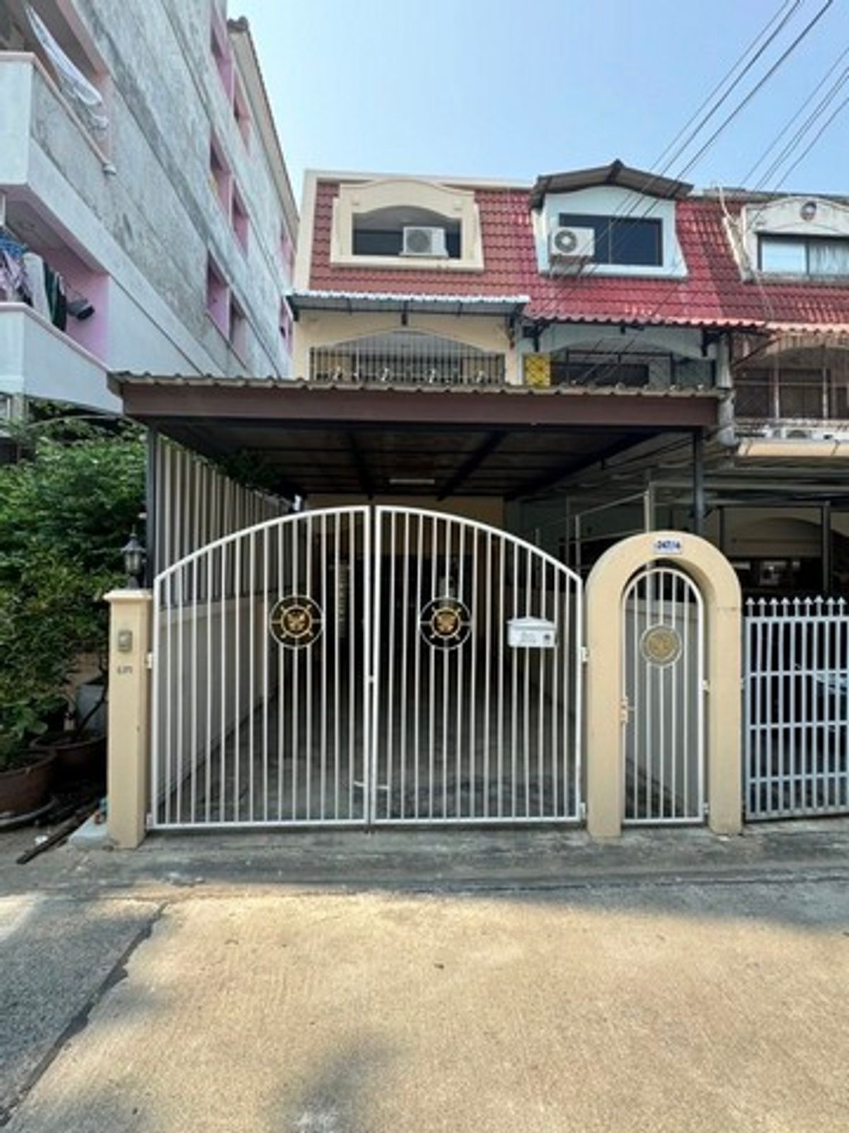 For RentTownhomeChokchai 4, Ladprao 71, Ladprao 48, : HR2862, 3 -story townhouse for rent, Soi Lat Phrao 64, convenient to travel near Ram Inthra Express Suitable for living