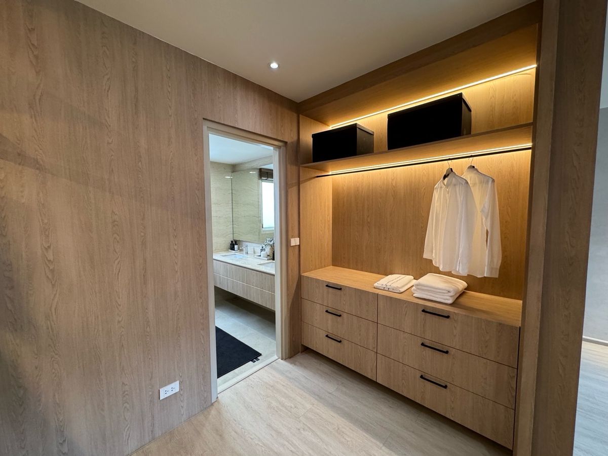 For SaleTownhomePattanakan, Srinakarin : ✨ Nue Verse Krungthep Kreetha — Luxury homes in a prime location in the new CBD, Rama 9, near the motorway and the Beverly Hills of Thailand.