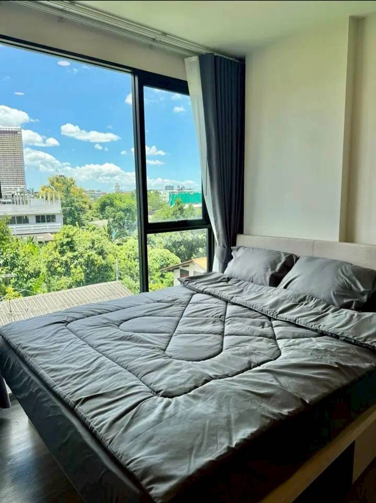 ให้เช่าคอนโดวงเวียนใหญ่ เจริญนคร : ★ Flexi Sathorn-Charoen Nakhon ★ 25 ตรม.,ชั้น 4 (studio), ★ใกล้ BTS ธนบุรี ★ SENA Fest และThe Lighthouse ★ สิ่งอำนวยความสะดวกมากมาย★ เครื่องใช้ไฟฟ้าครบครัน★ 