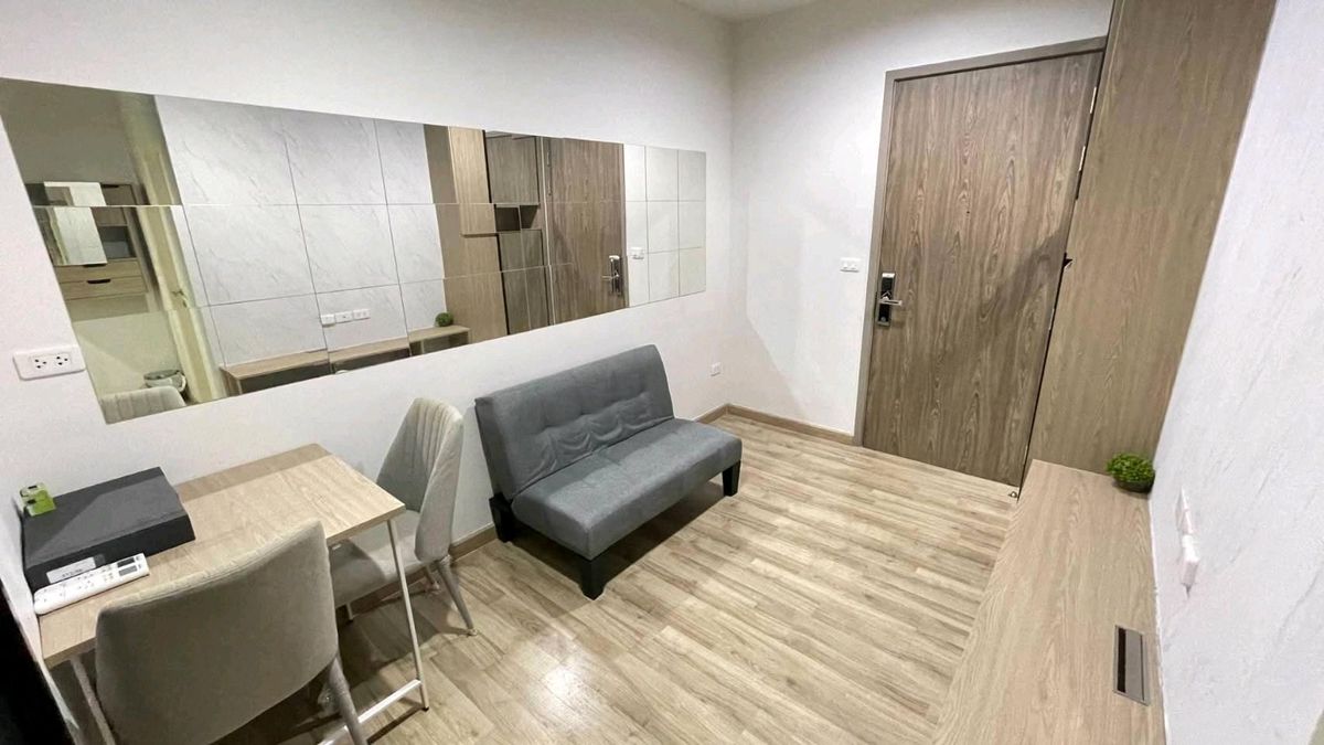 For RentCondoBangna, Bearing, Lasalle : 📌 Near the BTS Bearing: Only 200 meters, the most condo attached to the BTS in the bearings.