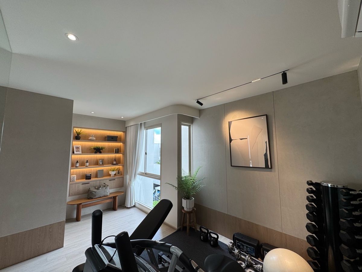 For SaleTownhomePattanakan, Srinakarin : ✨ Nue Verse Krungthep Kreetha — Luxury homes in a prime location in the new CBD, Rama 9, near the motorway and the Beverly Hills of Thailand.