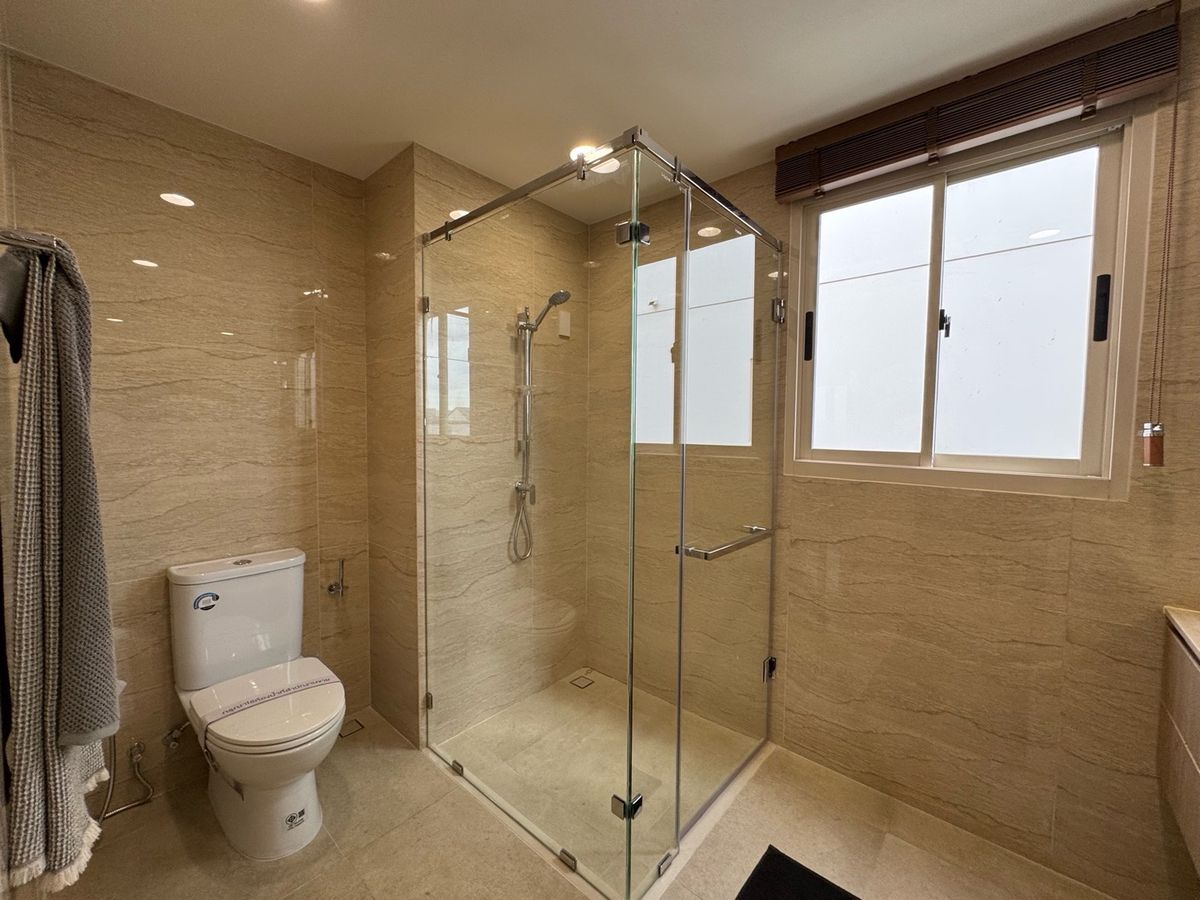 For SaleTownhomePattanakan, Srinakarin : ✨ Nue Verse Krungthep Kreetha — Luxury homes in a prime location in the new CBD, Rama 9, near the motorway and the Beverly Hills of Thailand.