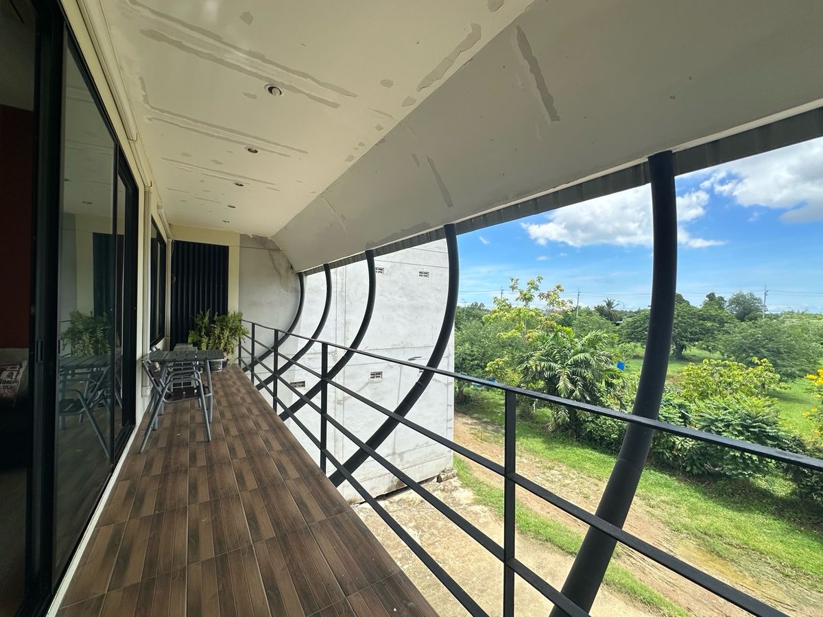 For SaleFactoryCha-am Phetchaburi : Ban Nok Nang Bank Business Ban Bang Tabun Bird Farming Center, Phetchaburi Province  Ready to keep the produce fully The purchase price is very good. Or transform by yourself  Answer the long -term investor. 🕊️