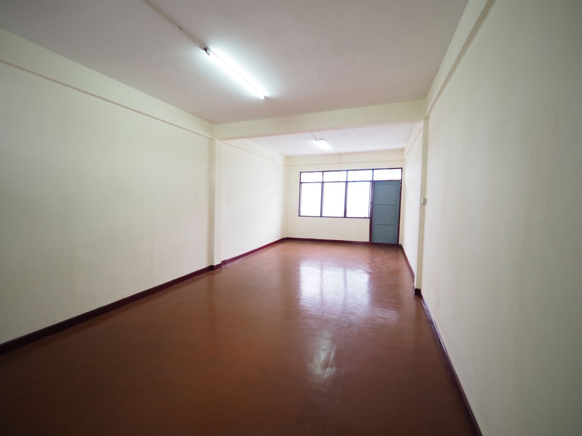 ขายทาวน์โฮมพระราม 3 สาธุประดิษฐ์ : ทาวน์เฮาส์ 4 ชั้นพร้อมอยู่ติดถนนหลักสาธุประดิษฐ์